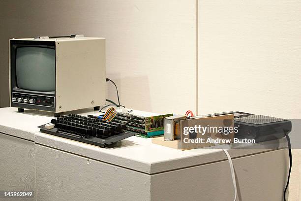 Apple Invented 343 Steve Jobs And Steve Wozniak Photos & High Res Pictures - Getty Images