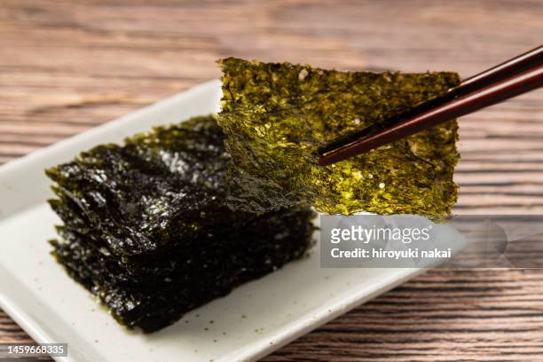 korean laver - seaweed stock pictures, royalty-free photos & images