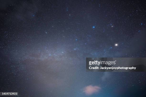 starry night with the milky way galaxy - star sky stock-fotos und bilder