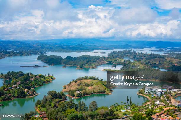 beautiful landscape of guatapé lake in antioquia, colombia - antioquia stockfoto's en -beelden