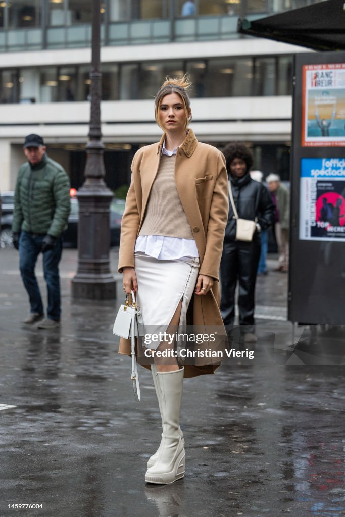 Street Style - Paris Fashion Week - Haute Couture Spring Summer : Day Four