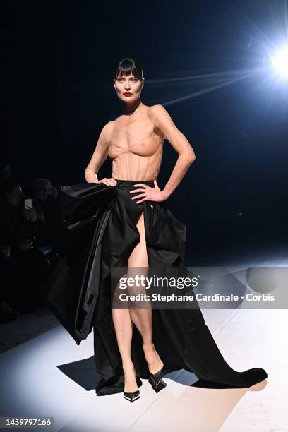 Shalom Harlow walks the runway during the Thierry Mugler Haute Couture Spring Summer 2023 show as part of Paris Fashion Week on January 26, 2023 in...