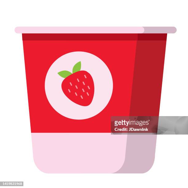 lebensmittelverpackung erdbeer-joghurt-tasse bunt mit etikettensymbol auf weißem hintergrund - yogurt stock-grafiken, -clipart, -cartoons und -symbole