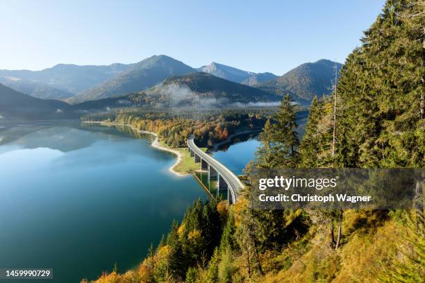 bayerische alpen - sylvensteinsee - bayerische alpen stock pictures, royalty-free photos & images