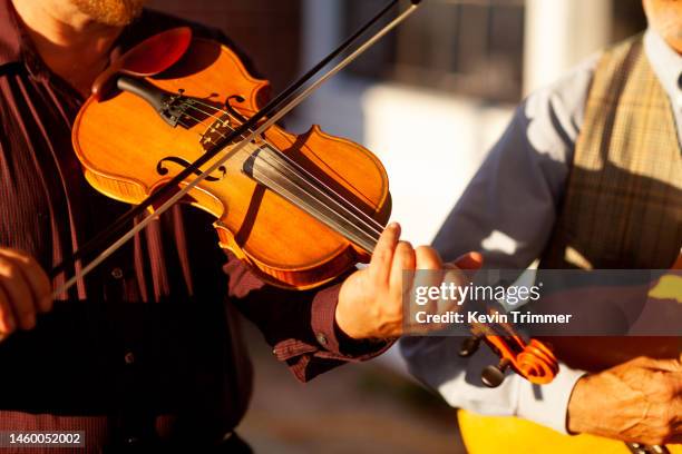 fiddle dee-dee - klassisches konzert stock-fotos und bilder