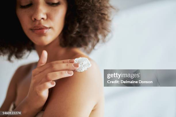 black woman, cream and skin wellness with moisturizer, self care and start morning routine in home. woman, product and skin for cosmetics, glow and aesthetic for self love, health and beauty in house - människokroppen bildbanksfoton och bilder