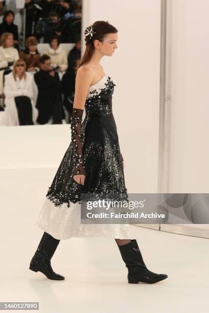 Chanel Spring Collection 2006 Chanel Runway Haute Couture Springsummer 2006 Photos and Premium High ...