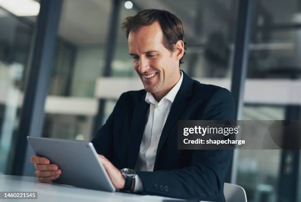 happy, corporate or business man with tablet for invest strategy, finance growth or financial review. smile, manager or ceo in office building planning, data analysis or economy data research search - special london screening of the proposition stockfoto's en -beelden