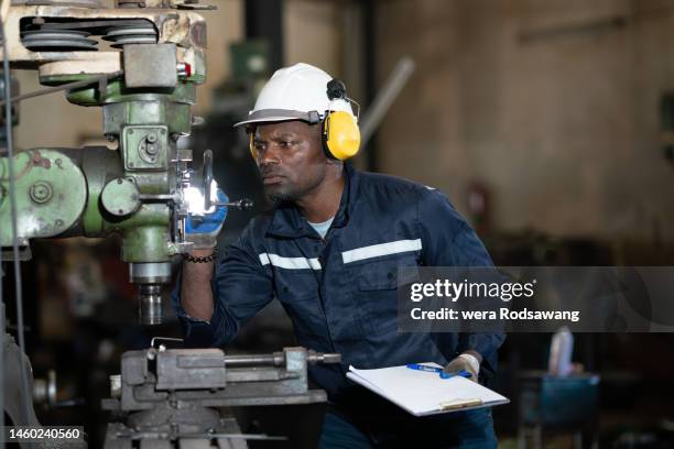 Millwright Injured Millwrights Photos and Premium High Res Pictures - Getty Images