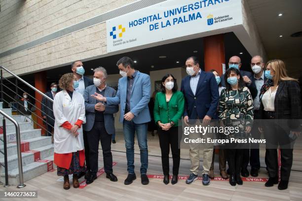 The director of the La Palma Health Area, Kilian Sanchez , the President of the Canary Islands Government, Angel Victor Torres , the President of the...