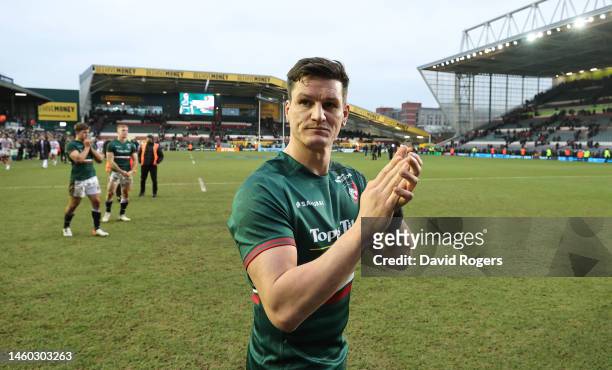 Freddie Burns of Leicester Tigers applauds the Welford Road crowd after making his final appearance for Leicester Tigers during the Gallagher...