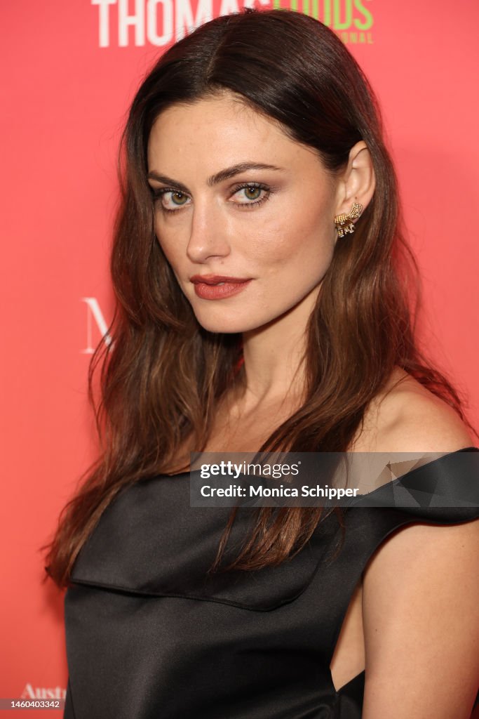 Phoebe Tonkin attends the G'Day USA Arts Gala at Skirball Cultural