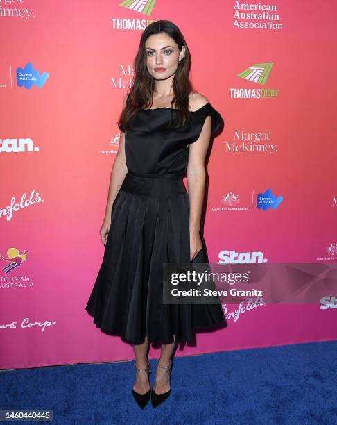 Phoebe Tonkin arrives at the G'Day USA Arts Gala at Skirball Cultural Center on January 28, 2023 in Los Angeles, California.