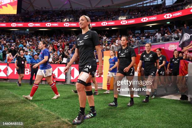 The teams take to the field before the 2023 Sydney Sevens match between France and New Zealand at Allianz Stadium on January 29, 2023 in Sydney,...