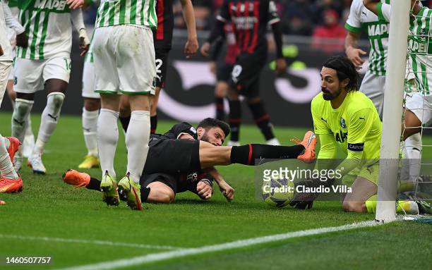 Olivier Giroud of AC Milan reacts during the Serie A match between AC MIlan and US Sassuolo at Stadio Giuseppe Meazza on January 29, 2023 in Milan,...