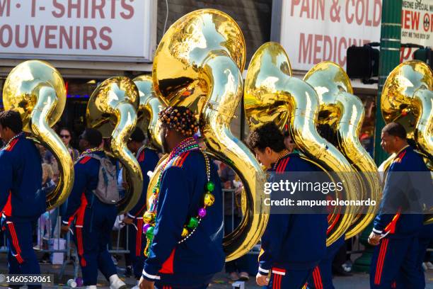 new orleans mardi gras' celebration - new orleans, louisiana, usa united states of america - mardi gras fun in new orleans stockfoto's en -beelden