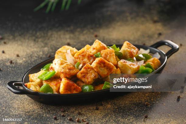 pimiento frito paneer - panir fotografías e imágenes de stock