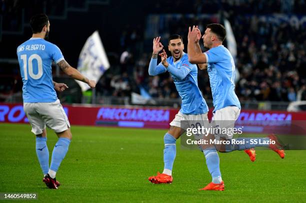 Nicolò Casale of SS Lazio celebrates a opening goal with his team mates during the Serie A match between SS Lazio and ACF Fiorentina at Stadio...