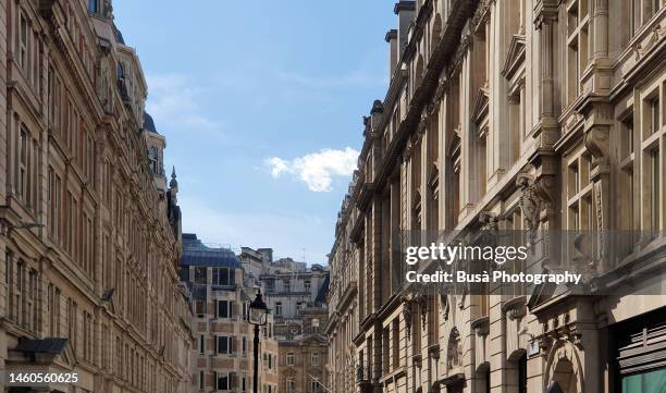 ornate victorian buildings in new broad street, london - peace palace stock-fotos und bilder
