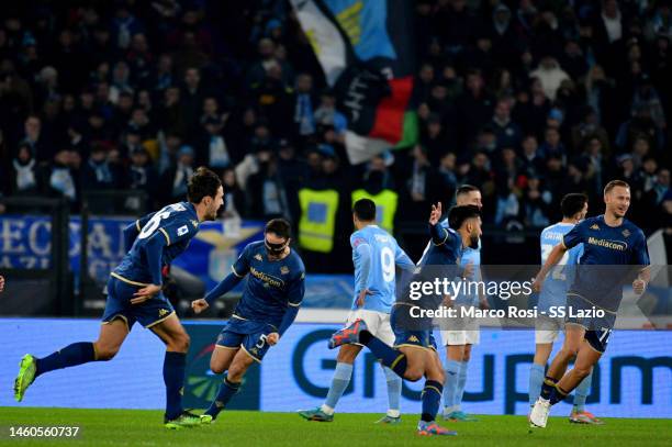 Nicolas Gonzalez of ACF Fiorentina celebrates a first goal with his team mates during the Serie A match between SS Lazio and ACF Fiorentina at Stadio...