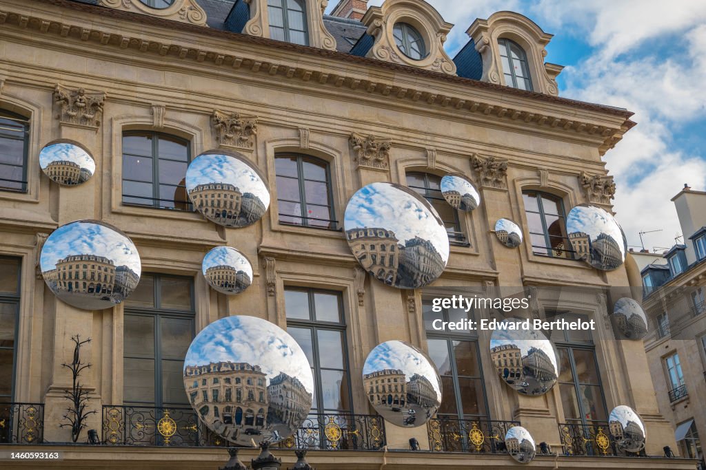 The facade of the Louis Vuitton Store displays a Yayoi Kusama robot News  Photo - Getty Images