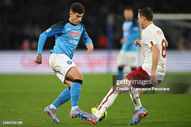 Giovanni Di Lorenzo of SSC Napoli battles for possession with Nemanja Matic of AS Roma during the Serie A match between SSC Napoli and AS Roma at...