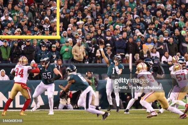 Jalen Hurts of the Philadelphia Eagles throws a pass against the San Francisco 49ers during the third quarter in the NFC Championship Game at Lincoln...