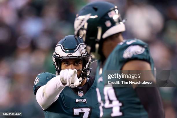 Haason Reddick of the Philadelphia Eagles points to Josh Sweat against the San Francisco 49ers during the third quarter in the NFC Championship Game...