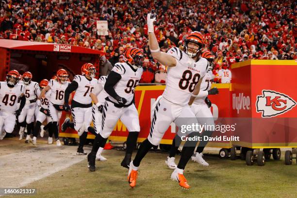 Hayden Hurst of the Cincinnati Bengals takes the field prior to the AFC Championship Game against the Kansas City Chiefs at GEHA Field at Arrowhead...