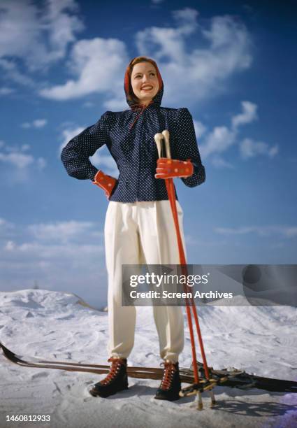 American actress Joan Leslie on a ski slope, circa 1945.