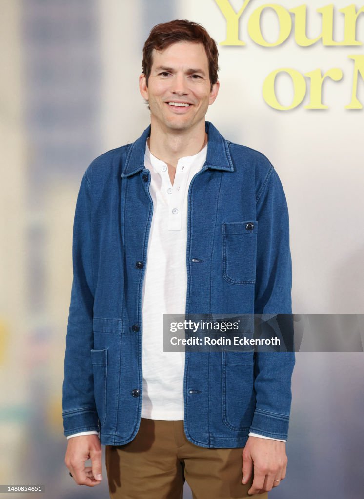 https://media.gettyimages.com/id/1460854651/photo/photocall-for-netflixs-your-place-or-mine.jpg?s=1024x1024&w=gi&k=20&c=xEHDtS6pbID9VLgctIa-Hyg_bQsTPtssxc5vr_3Z084=