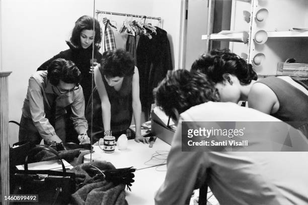 Richard Avedon prepares a shoot with Benedetta Barzini on April 10, 1967 in New York, New York.