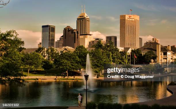 spring in circle city - indianapolis canal stock pictures, royalty-free photos & images