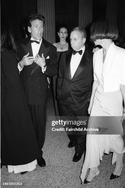 Calvin Klein, Samuel Irving Newhouse, Jr, and Anna Wintour, with Carolyne Roehm trailing behind attend the Metropolitan Museum of Art Costume...