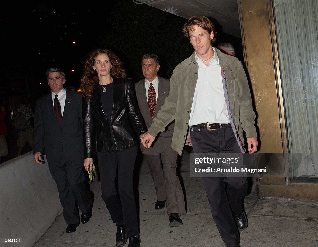 Julia Roberts and Danny Moder At Punch-Drunk Love Screening