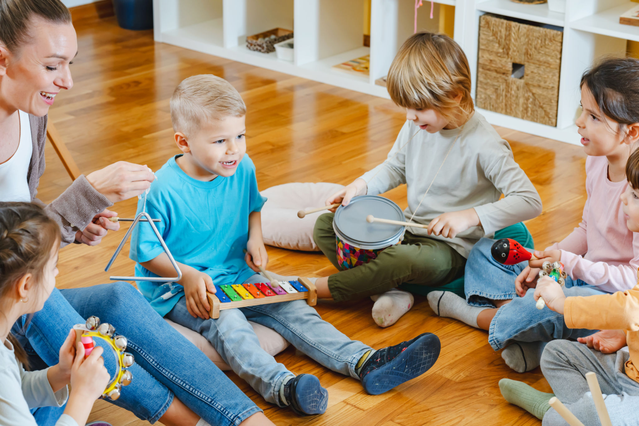 children playing instruments