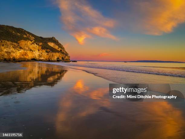 after sunset at the south end of avila beach - california meridionale fotografías e imágenes de stock