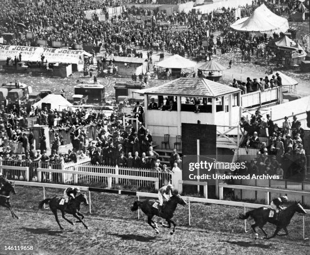 Rose of England ridden by Gordon Richards wins the Oaks at Epsom Derby, Surrey, England, June 6, 1930.
