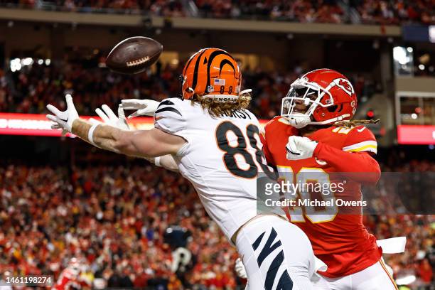 Justin Reid of the Kansas City Chiefs blocks a pass intended for Hayden Hurst of the Cincinnati Bengals during the AFC Championship NFL football game...