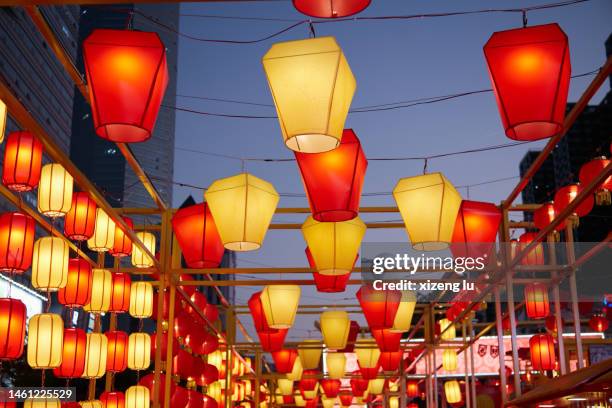 chinese lanterns - chinese lantern festival 個照片及圖片檔