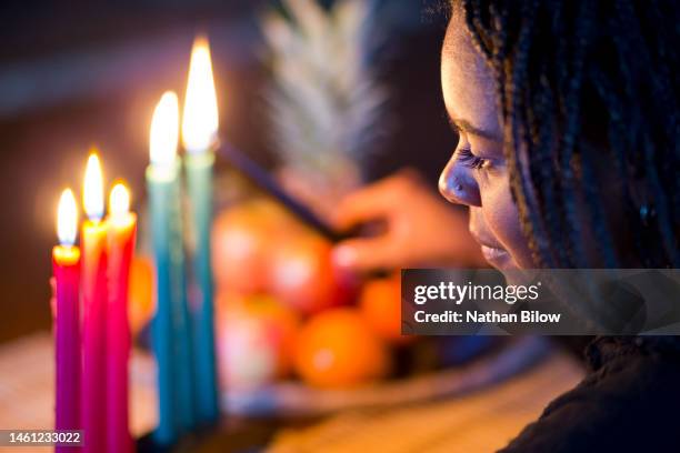 kwanzaa - kwanzaa fotografías e imágenes de stock