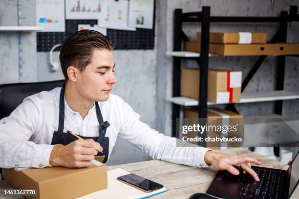 Label Owner Consumer Product Labeling Photos and Premium High Res Pictures - Getty ...