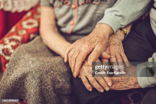 happy moments - wedding anniversary stockfoto's en -beelden