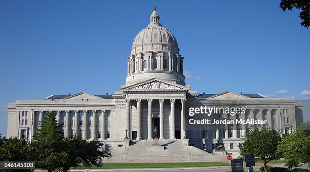 missouri state capitol (jefferson city, missouri) - missouri state stock pictures, royalty-free photos & images