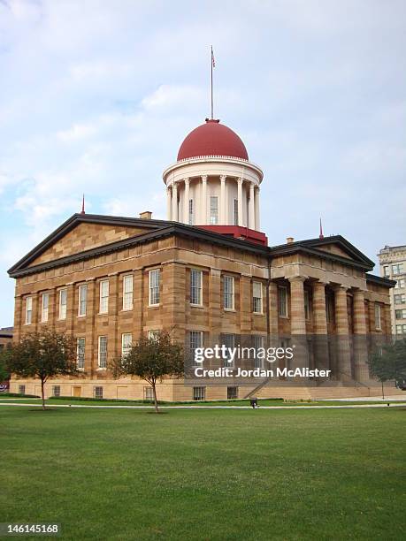 old illinois state capitol - springfield missouri photos et images de collection