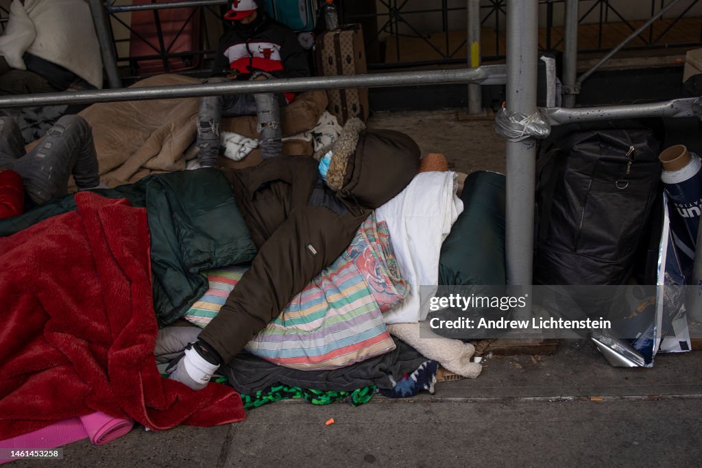 Migrants refuse to leave to a New York City migrant shelter