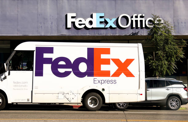 CA: Fedex To Cut 10 Percent Of Its Executive Level Positions