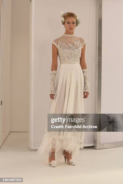 Chanel Spring Collection 2006 657 Chanel Runway Haute Couture Springsummer 2006 Stock Photos, High ...