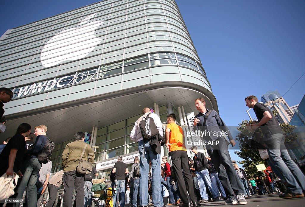 Attendees of Apple's developer conferenc