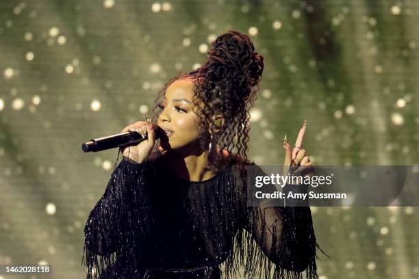 Chlöe performs onstage during Recording Academy Honors Presented by the Black Music Collective at Hollywood Palladium on February 02, 2023 in Los...